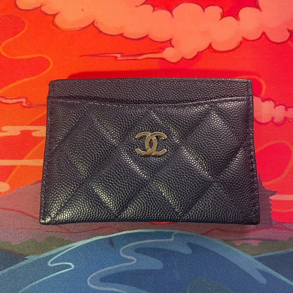 Chanel Quilted Caviar Leather Card Holder in Navy